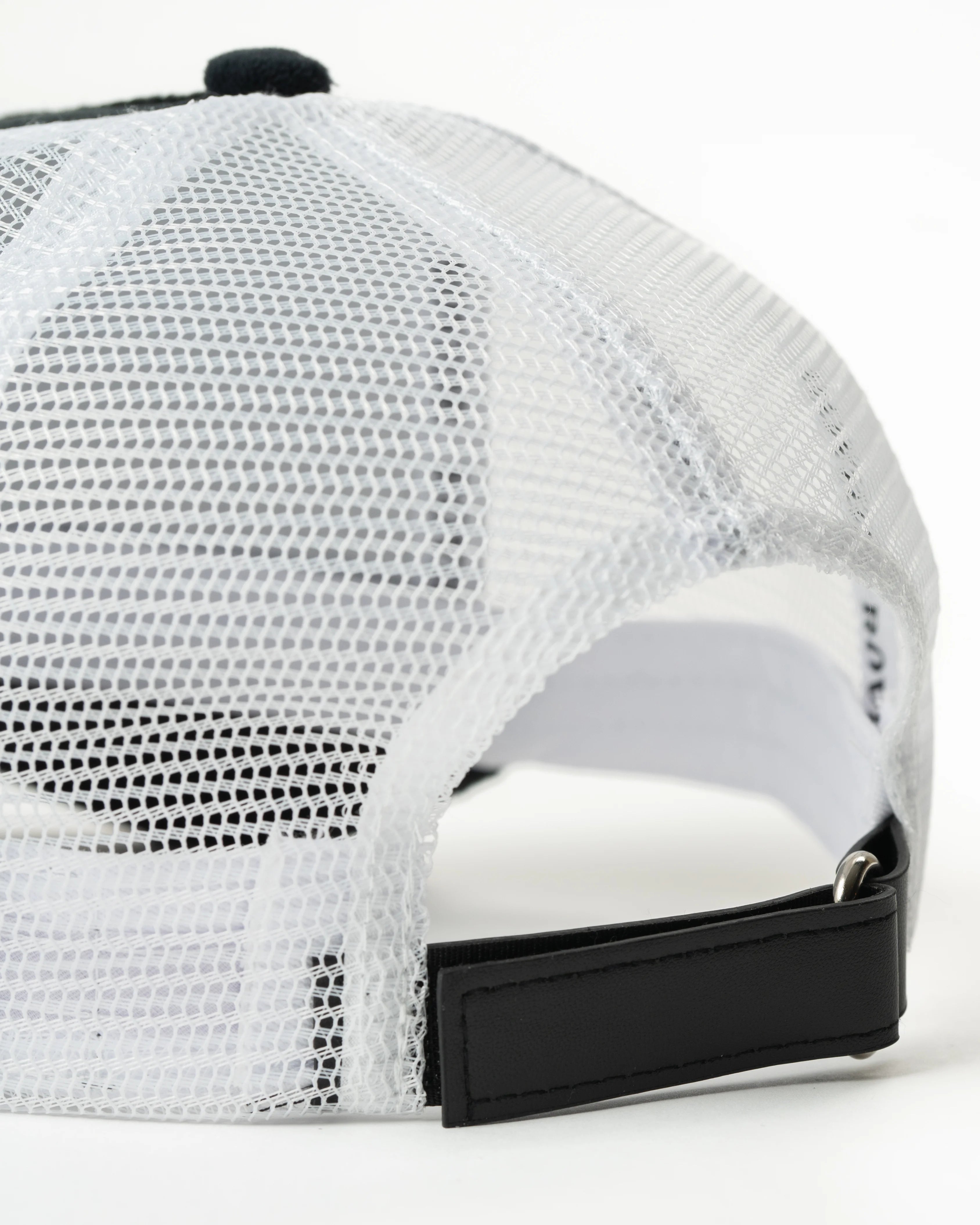 Metaluxe Velvet Cap - Black & White