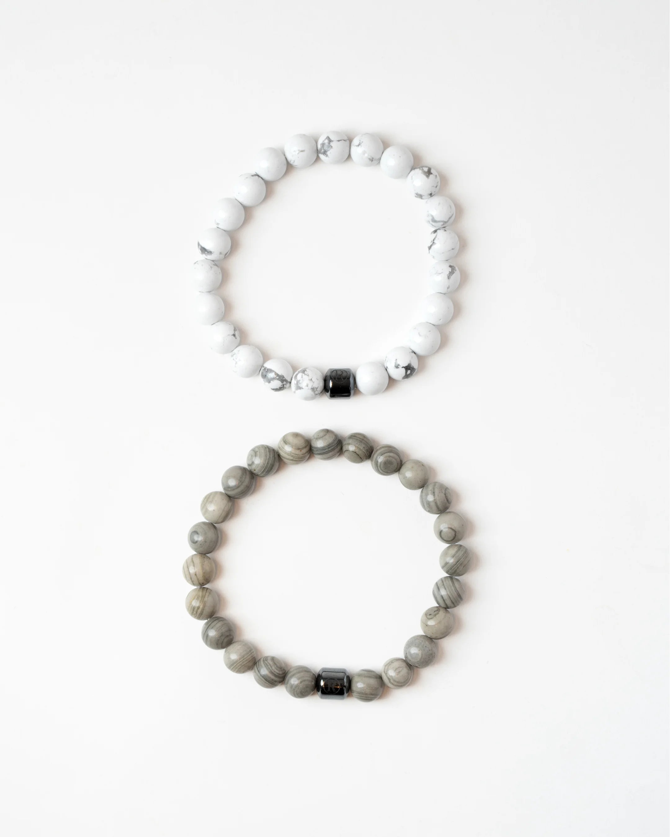 Kombination af fløjlskasket - Lysegrå og hvid