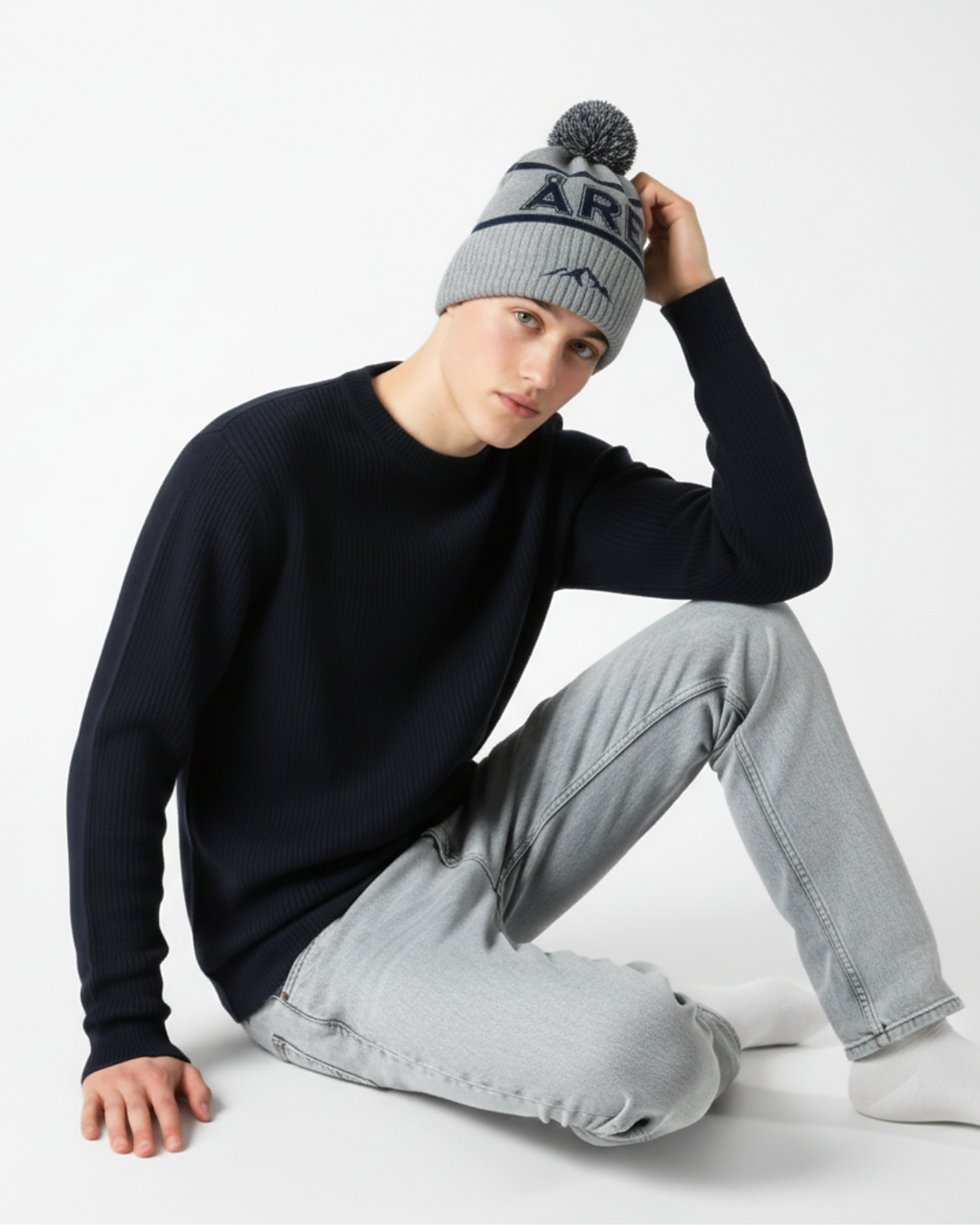 Åre mössa grå med tofs